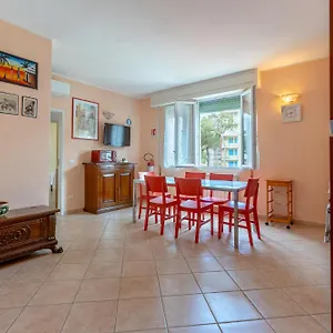 Appartamento Flat Con Balcone E Parcheggio!, Llido Degli Estensi